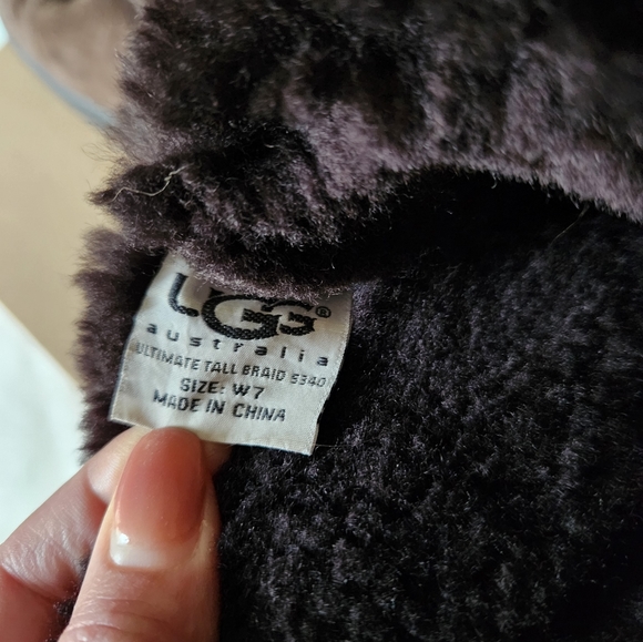 UGG- Boots - Picture 9 of 12